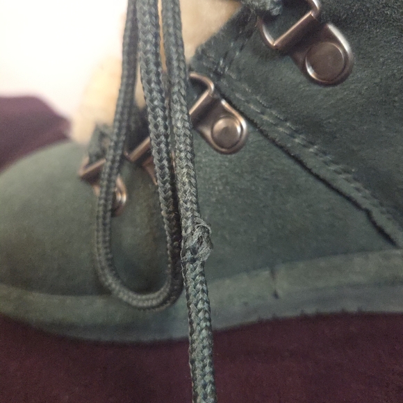 BEARPAW Kerri Dark Green Lace-Up Boots | Wool & Sheepskin | NeverWet™ | NWOT 6 - Picture 7 of 16